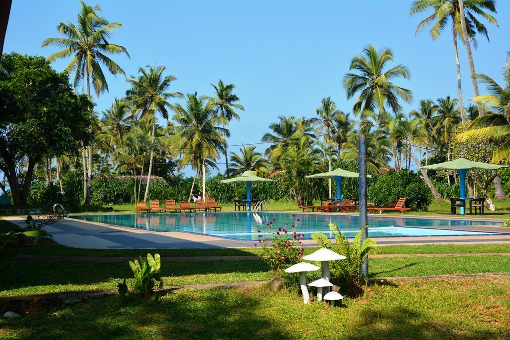 River View Banquet & Resort Wadduwa Exterior photo